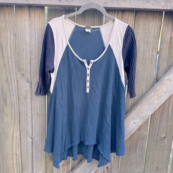 Free People We The Free Waffle Knit Sleeve Mixed Media Henley Style Raw Edge Top - Picture 1 of 8